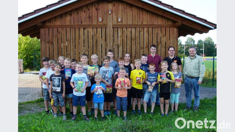 Mehr als 20 Kinder sind der Einladung zum Kinderferienprogramm ins Schmidgadener Schützenheim gefolgt. Bild: exb
