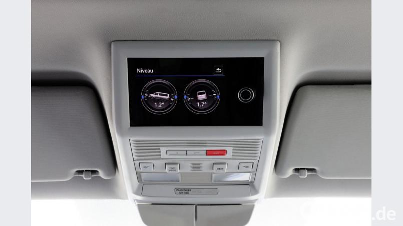 Unter den Reisemobilen gilt der VW California als Multitool. Auf dem Caravan-Salon in Düsseldorf feiert die Version 6.1 Weltpremiere. Bild: VW Nutzfahrzeuge