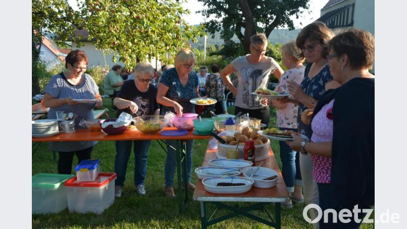 Großen Anklang fand das aufgebaute Salatbüfett. Bild: jr