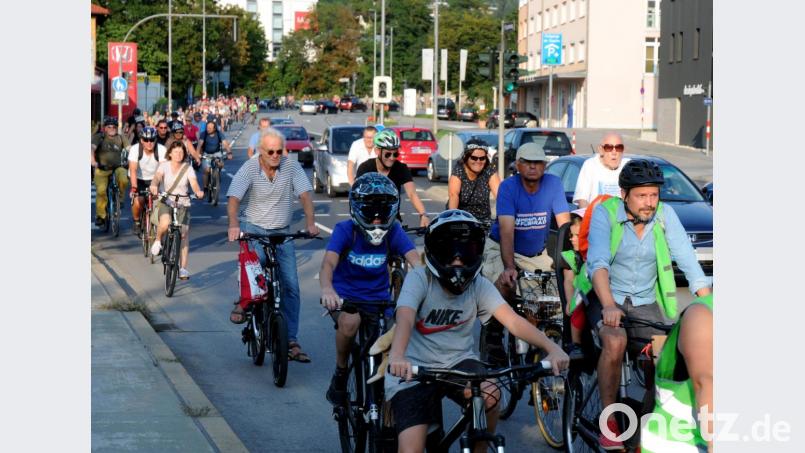 Die Jugendlichen peppten das Erscheinungsbild der Fahrrad-Kolonne auf. Bild: Stephan Huber