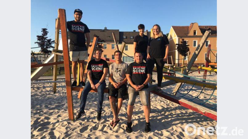 Das Organisationsteam am &quot;segellosen&quot; Spielplatz: (von links) Florian Zimmert, Christian Fischer, Michael Scharnagl, Mathias Schmidt, Franziska Heindl und Katja Bloßfeldt. Bild: flm
