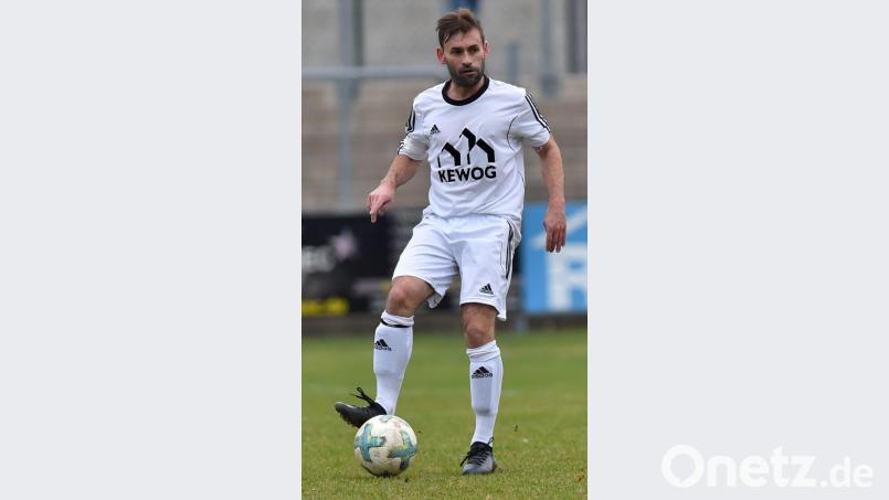 Die SpVgg SV Weiden II (im Bild Spielertrainer Marco Lorenz) empfängt am Sonntag den SV Raigering. Bild: A. Schwarzmeier