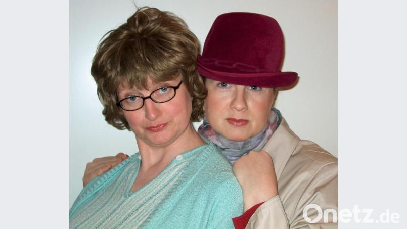 Monika Helmstreit (links) und Regina Diegel sind seit 20 Jahren als &quot;Schrägschrauben&quot; auf den Bühnen in ganz Deutschland unterwegs. Bild: exb