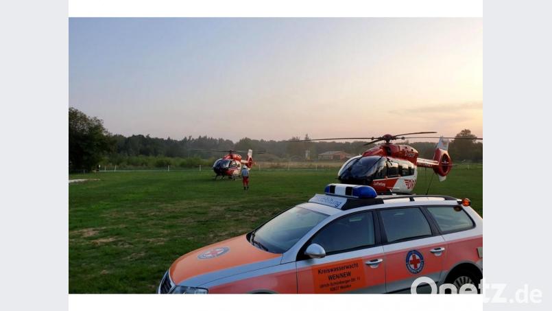 Zwei Hubschrauber sind im Einsatz am Kiesibeach. Mit einem wird die 33-Jährige mit einer künstlichen Lunge nach Regensburg geflogen. Bild: exb