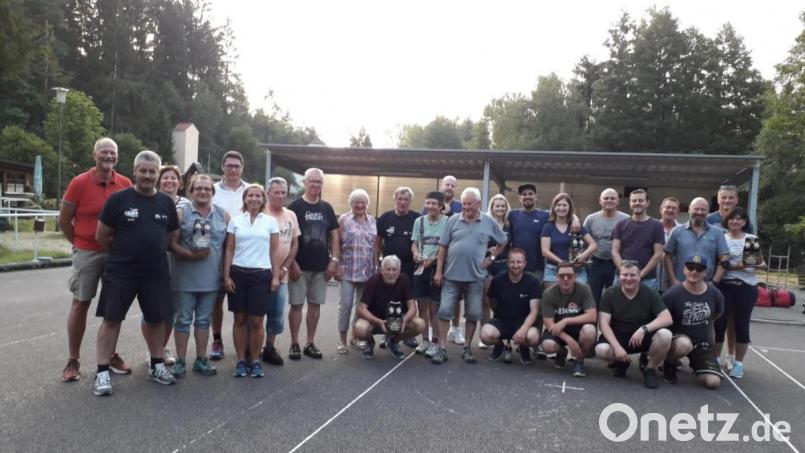 Die Sportler sind nach spannenden Wettkämpfen zufrieden mit ihren Leistungen. Bild: krb