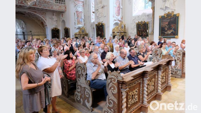 Hin und weg ist das Publikum vom musikalischen Ritt des Quartetts durch die mongolische Steppe. Bild: do
