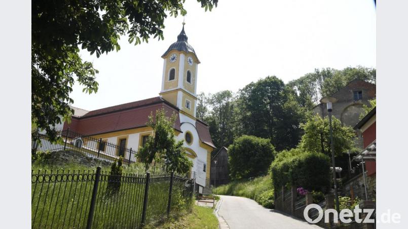 Die barocke Schlosskirche St. Johannes in Ebermannsdorf strahlt seit ihrer Sanierung sehr viel Eleganz aus. Bild: Petra Hartl