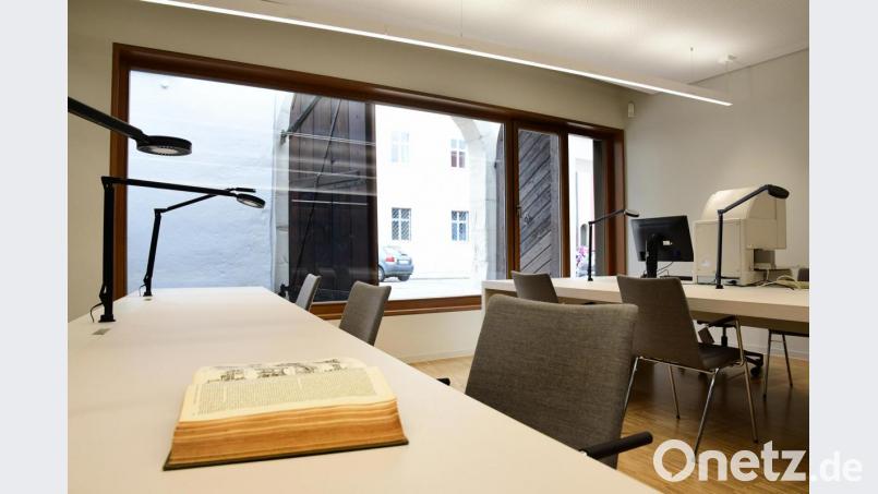 Das kurfürstliche Wagenhaus wurde im Zuge einer Haus-in-Haus-Lösung in ein modernes Stadtarchiv umgebaut. Bild: Petra Hartl