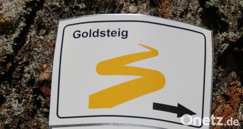 Der längste Qualitätswanderweg, der Goldsteig, ist durch die gelbe Markierung gekennzeichnet. Bild: weu