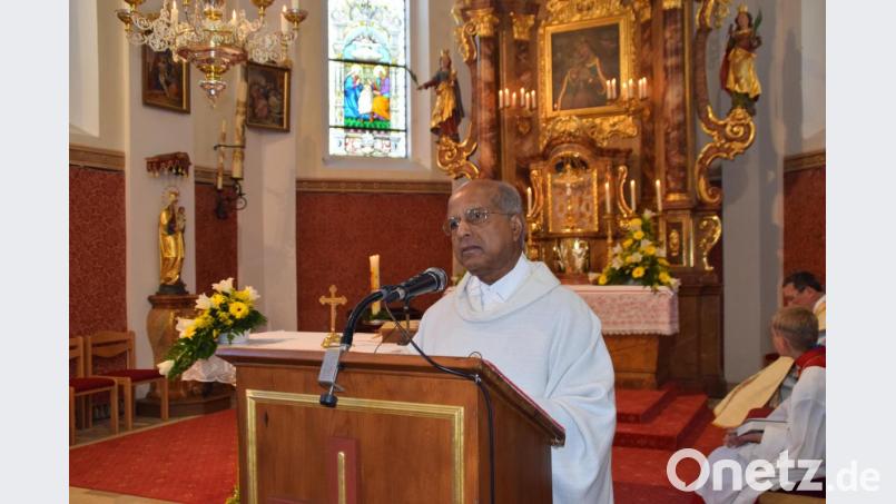 &quot;Wer glaubt ist nie allen&quot;: Diesen Satz stellte Pfarrer Joseph beim Seniorengottesdienst am Mausberg als Frage in den Raum. Bild: swo