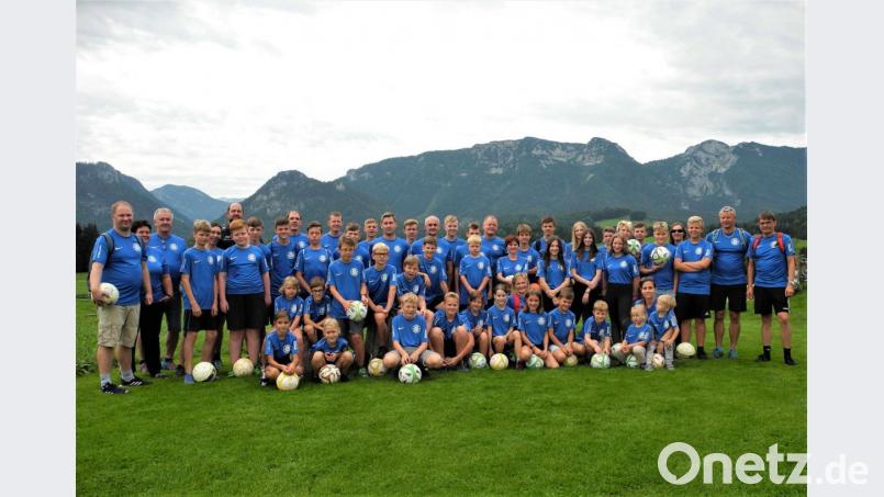 Rund 60 Mitglieder der DJK Ehenfeld-Massenricht erlebten eine gemeinsame Woche im BLSV-Sportcamp in Inzell. Bild: fdl