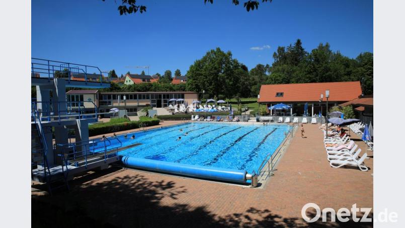 Im Freibad geht es für diese Saison langsam zu Ende. Doch für heuer sind hervorragende Besucherzahlen zu verzeichnen. Bild: njn