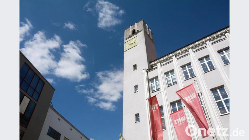 Ein gutes Beispiel für das Motto des diesjährigen Tag des offenen Denkmals &quot;Modern(e): Umbrüche in Kunst und Architektur&quot; ist der Altbau der Firma Witt Weiden in der Schillerstraße 7 und 9. Der Bau entstand in den Jahren 1925-29 im Stil der neuen Sachlichkeit. Bild: Gabi Schönberger