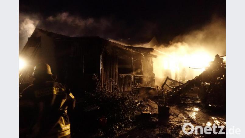 Über 10 000 Euro Schaden entstanden beim Brand zweier Gartenlauben in der Nacht zum Samstag in Neunkirchen. Bild: Josef Wieder