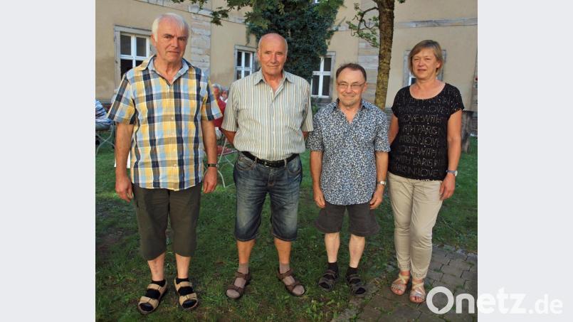 Michael Ried, Konrad Josef Koller und Konrad Riedl stellte Vorsitzende Annemarie Koller (von links) als Gründungsmitglieder vor, Josef Leikam und Georg Kirchberger waren leider verhindert. Bild: sön