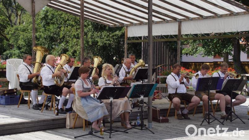 Die Musikanten der Blaskapelle Stadlern haben den "Deutschmeister-Regimentsmarsch" immer am Notenständer. Bild: mmj