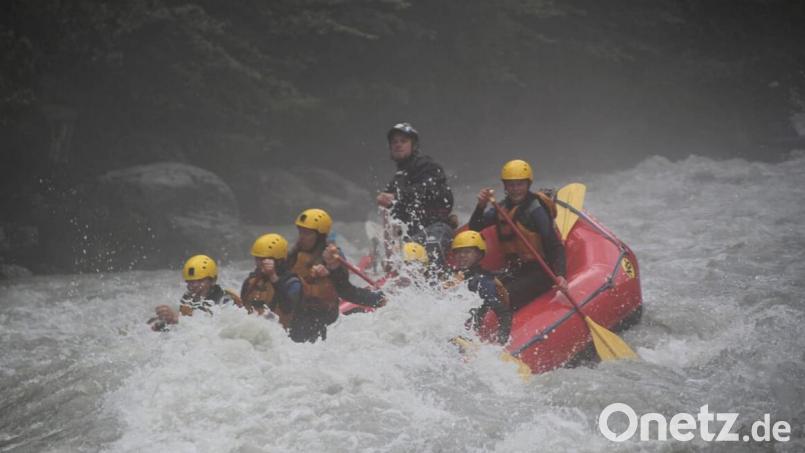 Bei einer Wildwasserfahrt blieb keiner trocken, mitunter wurde auch Wasser geschluckt. Bild: wmr