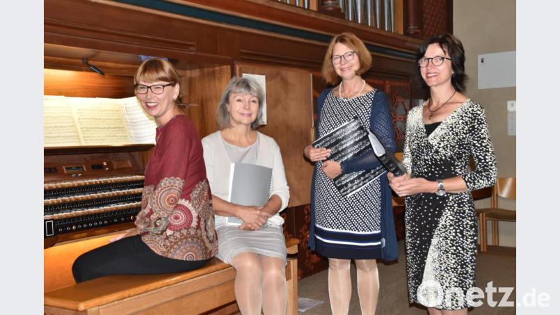 Nach vielen Jahren des gemeinsamen Musizierens harmonieren spe perfekt: (von links) Karin Schönberger, Agnes Klupp, Judith Peter und Silvia Schönberger. Bild: hcz