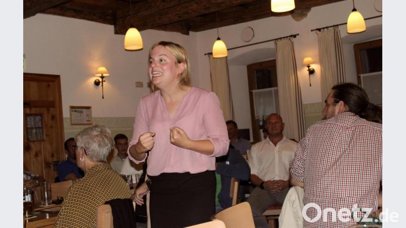 Angeregt diskutierte die Landtagsabgeordnete mit den Gästen. Bild: Susanne Forster