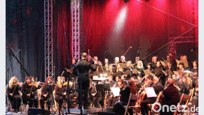 Mit Orffs &quot;Carmina Burana&quot; gingen am Sonntagabend die diesjährigen Luisenburg-Festspiele hochklassig zu Ende Bild: stg