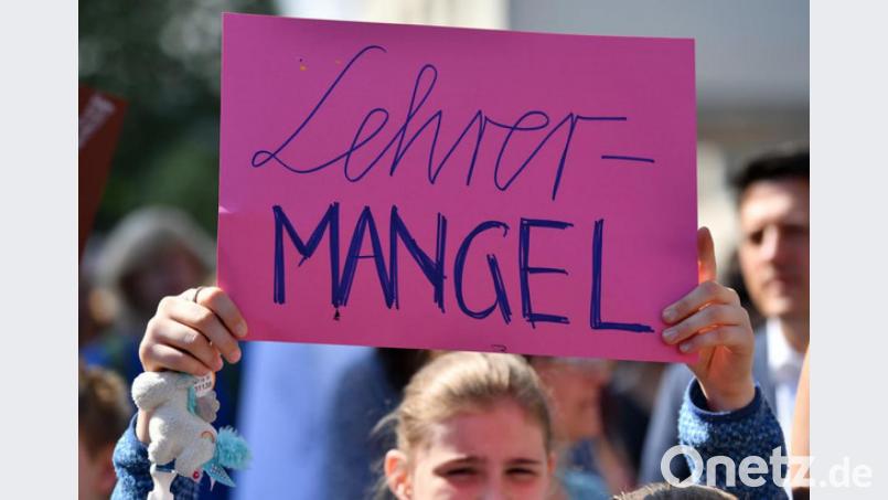 «Lehrermangel» wegen Rechenfehler: Die Kultusministerkonferenz hat falsche Daten zur Grundlage genommen. Bild: Martin Schutt/ZB/dpa