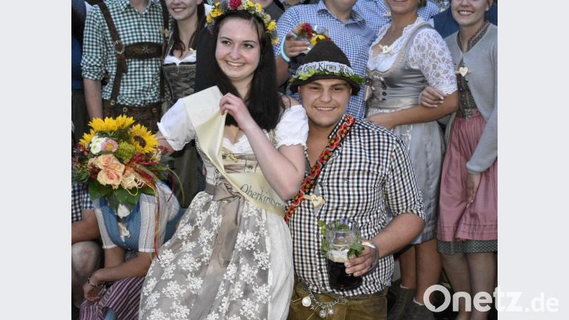 Das neue Oberkirwapaar Svenja Herdl aus Bernreuth und Lukas Lindner aus Welluck. Bild: sck