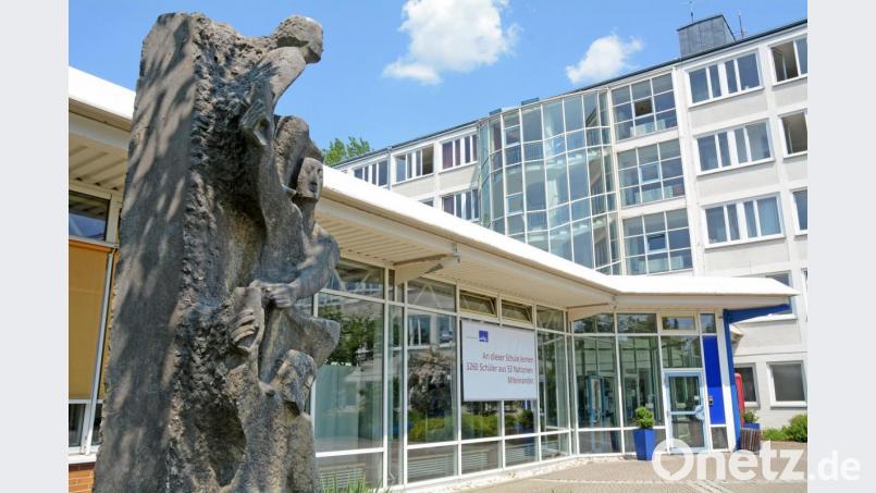 Über 3000 Schüler aus Stadt und Land werden an der Europa-Berufsschule in Weiden unterrichtet. Die Einrichtung soll Anfang 2020 einen weiteren Jugendsozialarbeiter erhalten, der Jugendliche bei individuellen Problemen unterstützt. Bild: Gabi Schönberger