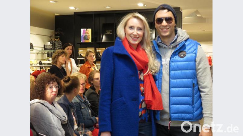 Auch Blau macht sich gut im Modeherbst. Bild: ubb