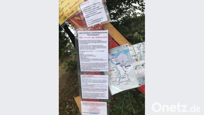 Info-Blätter der Bürgerinitiative in Störnstein. Bild: Gabi Schönberger