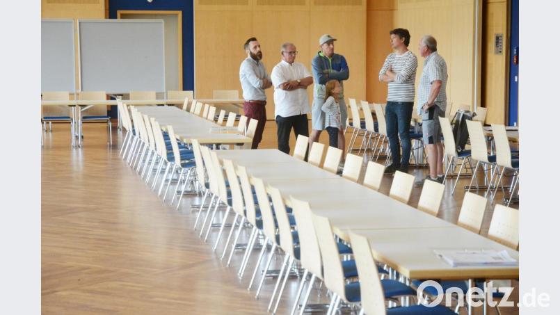 15 Mal 15 Meter Platz benötigt die mobile Arena der Sendung &quot;Jetzt red i&quot; am 11. September in Neustadt. Bild: Gabi Schönberger