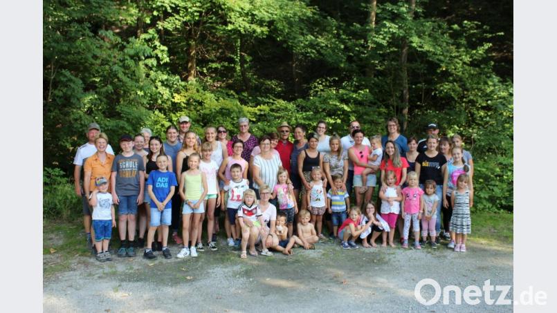 Die Spätsommersonne und die tierische Vielfalt im Tierpark Hellabrunn genießen rund 50 Trabitzer beim Ferienprogrammausflug. Bild: bjp