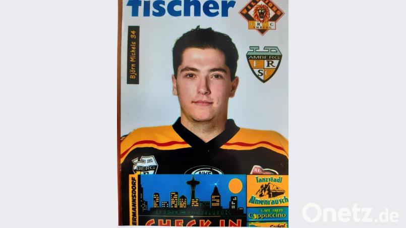 Noch heute ist Björn Michels darauf stolz. Als er im Jahr 2000 zum ERSC Amberg wechselte, gab’s auch für ihn eigene Autogrammkarten. Bild: tk