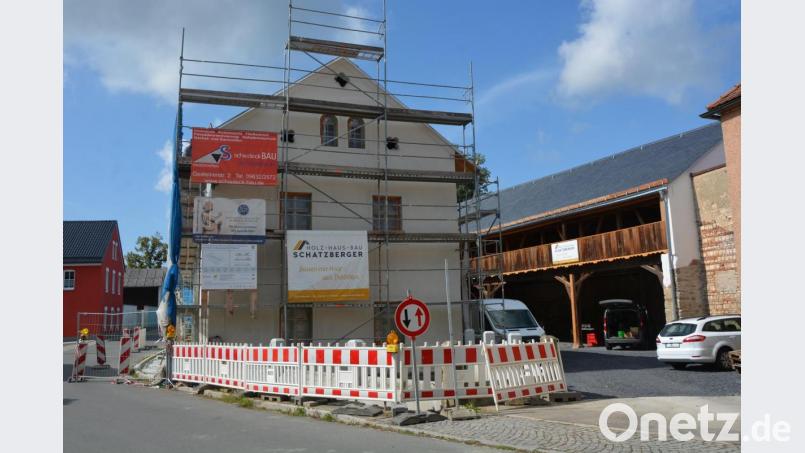 Im ersten Stock des künftigen Informations- und Begegnungszentrums Schafferhof soll das „Theres-Neumann-Museum“ einziehen. In einem Video rückte die SPD Konnersreuth das künftige Betriebskostendefizit des Museums in den Blickpunkt. Bild: jr