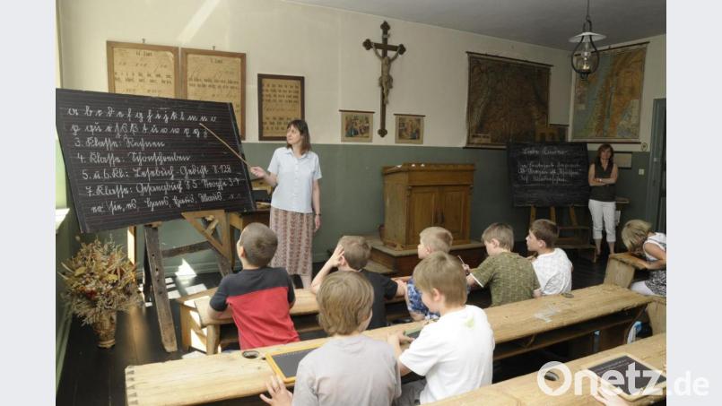 Im Schulmuseum machten sich schon Tausende Kinder ein Bild von den Verhältnissen in der vermeintlich „guten, alten Zeit“. Hier eine Aufnahme von 2010. Auch diese Einrichtung könnte von den TRAFO-Mitteln enorm profitieren. Bild: Petra Hartl