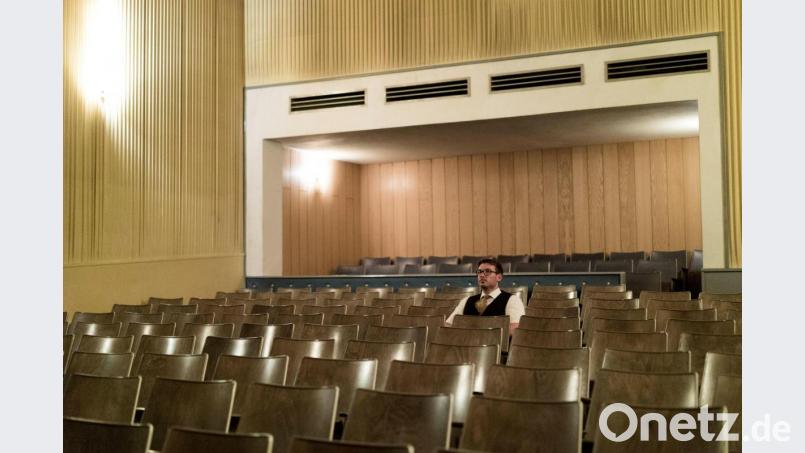 Marco Knott in seinem Kino, das er ab Mitte Oktober umbaut. Bild: exb
