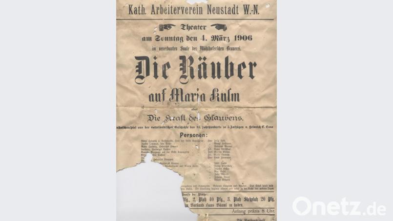 Das Plakat wurde bei der Sanierung des alten Schulhauses in Altenstadt/WN gefunden. Der Nachweis, dass das Schauspiel „Die Räuber auf Maria Kulm“ auch in unserer Gegend aufgeführt wurde. Bild: cr