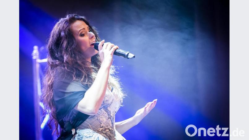 Die Sängerin Andrea Marie wird bei der ersten Hochzeitsmesse in der Stadthalle Vohenstrauß am Samstag, 14. September, zu hören sein. Bild: Bernd SchoenfelderAudio-Video-Photog