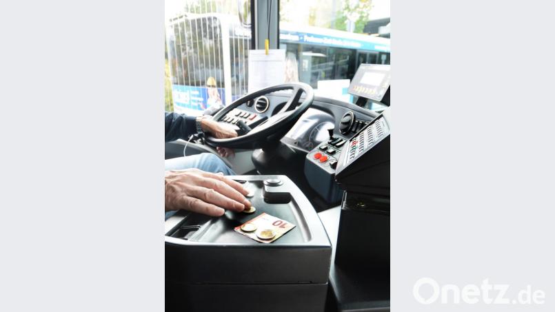 Die Tarife für den Stadtlinienverkehr werden zum 1. Januar 2020 etwas teurer, gelten aber immer noch als günstig. Vor allem die Jahrestickets kosten am Tag weniger als einen Euro. Bild: Gabi Schönberger