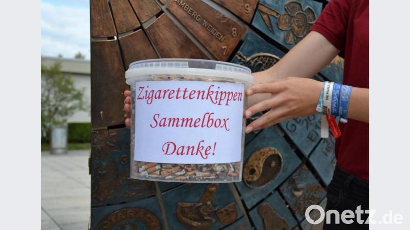 Eine der gefüllten Zigarettenkippen Sammelboxen. Bild: Bayerschmidt