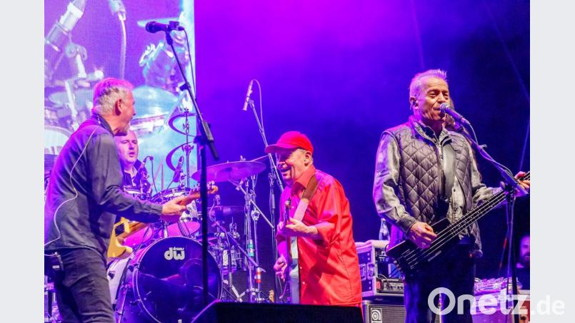 Günther Sigl, Barny Murphy , Andreas Keller und Willie Duncan (von rechts) lassen es rocken. Bild: sus