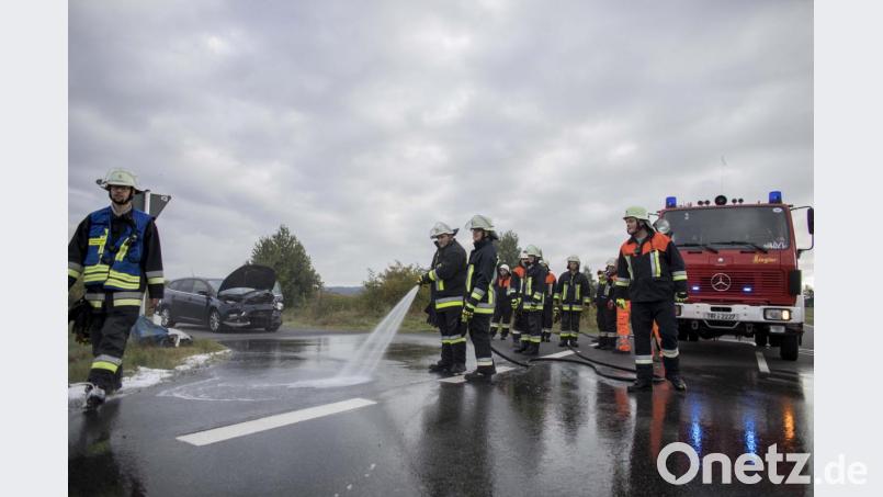 Unfall am Freitagmorgen (13.9.) auf der Umgehungsstraße Bärnau, Richtung Plößberg. Bild: dtr