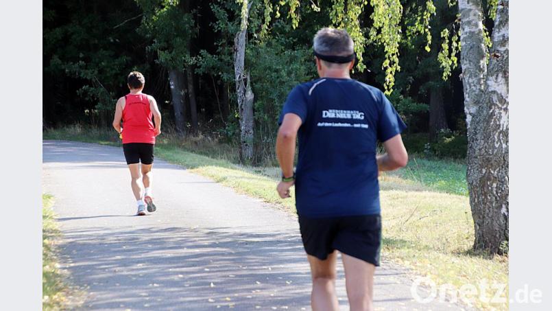 Auch beim Anstieg geben alle ihr Bestes. Bild: jma