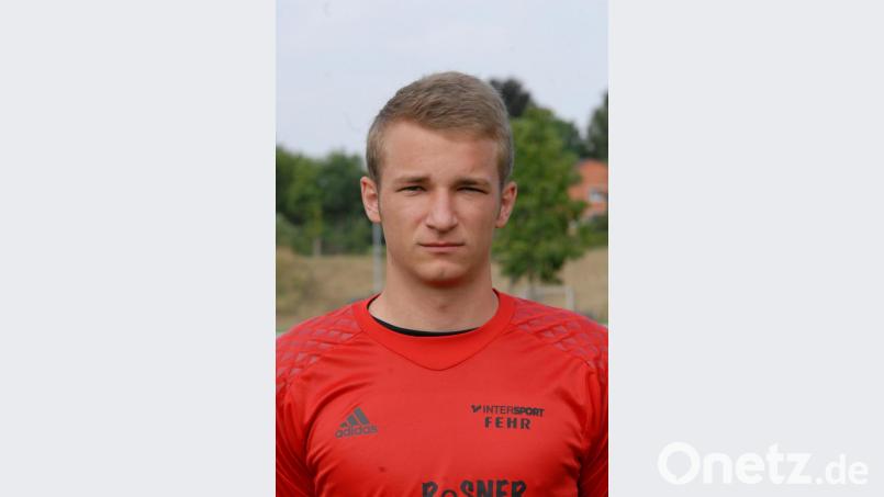 Torwart Leo Denk traf zum 1:0 für den FC Tirschenreuth beim Sieg gegen St. Johannis Bayreuth. Bild: gb