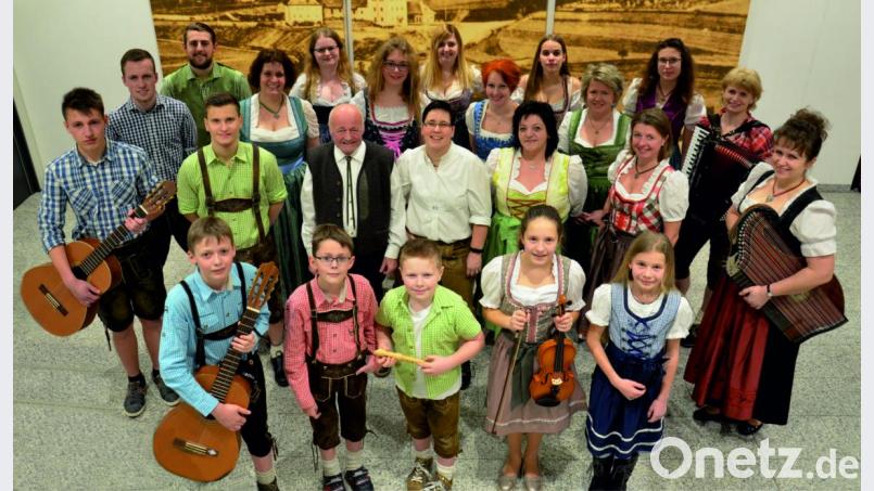 Die Musikanten des Zitherclubs freuen sich schon auf den Hutza-Abend am 27. September im Steinwaldhaus. Bild: njn