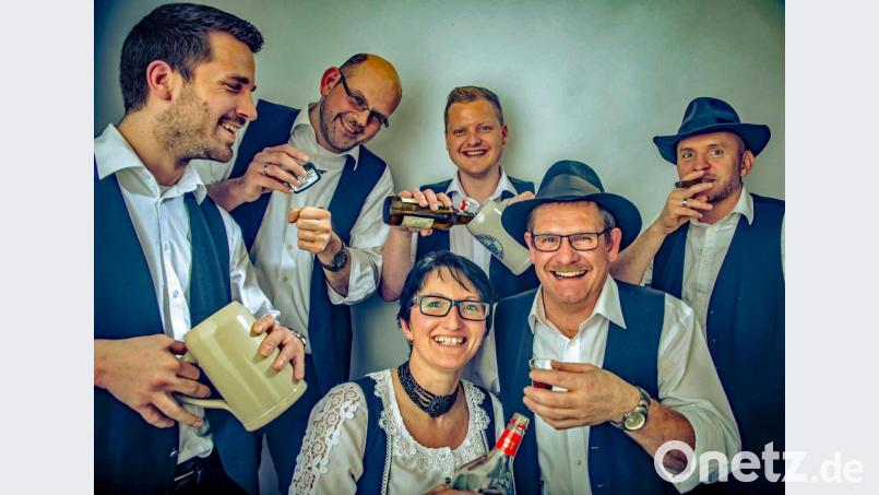 Die Alfelder Musikanten spielen im Capitol zum Tanz auf. Bild: exb