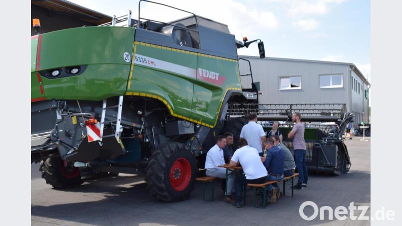 Wahre Giganten, voll gespickt mit modernster Technik, sind die neuen Erntemaschinen. Bild: bnr