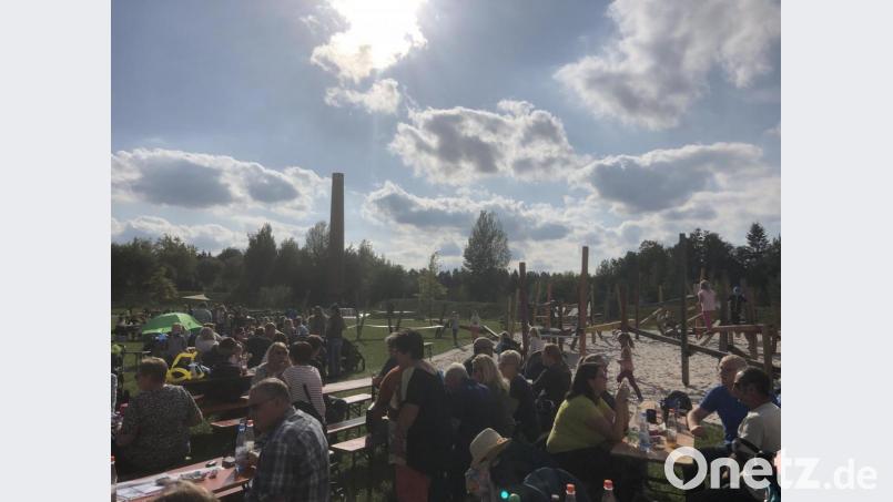 Ein großartiger Erfolg war das Spielplatzfest am Freizeitgelände Werk B an der Mitterteicher Straße. Die Besucher verbrachten auf dem Gelände unbeschwerte Stunden. Bild: exb