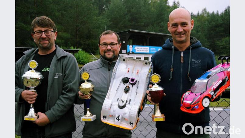 Sie sind die neuen MRSC-Clubmeister (von links): Gerd Renner, Markus Groß und Bernhard Hummel. Bild: gf