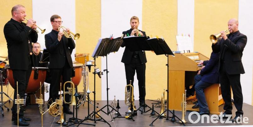 &quot;Bavarian Brass&quot; demonstriert beim Sonderkonzert in Speinshart aus Anlass des 25-jährigen Gründungsjubiläums mit einem speziellen Arrangement grandiosen orchestralen Klang. Bild: do
