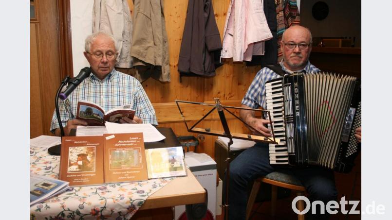 Johann Spörrer und Reinhard Schwarz unterhielten mit Musi und schönen G&#039;schichten. Bild: roh